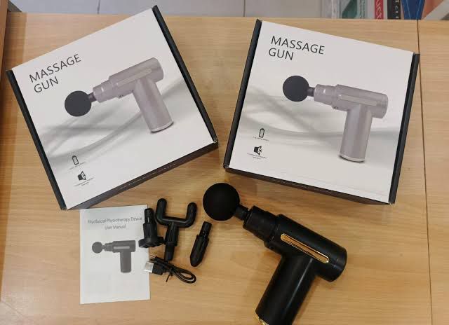 Professional Smart Percussion Massage Gun High-Intensity Deep Tissue Muscle Massager With 4 Interchangeable Heads
